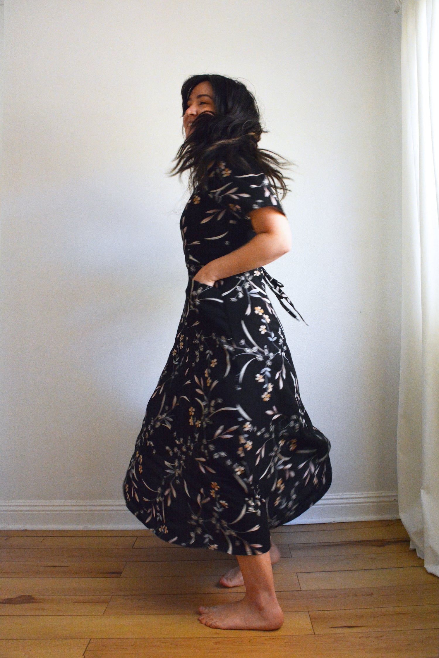 Hughes Dress Hack: Sideseam Zipper with No Buttons Up the Front