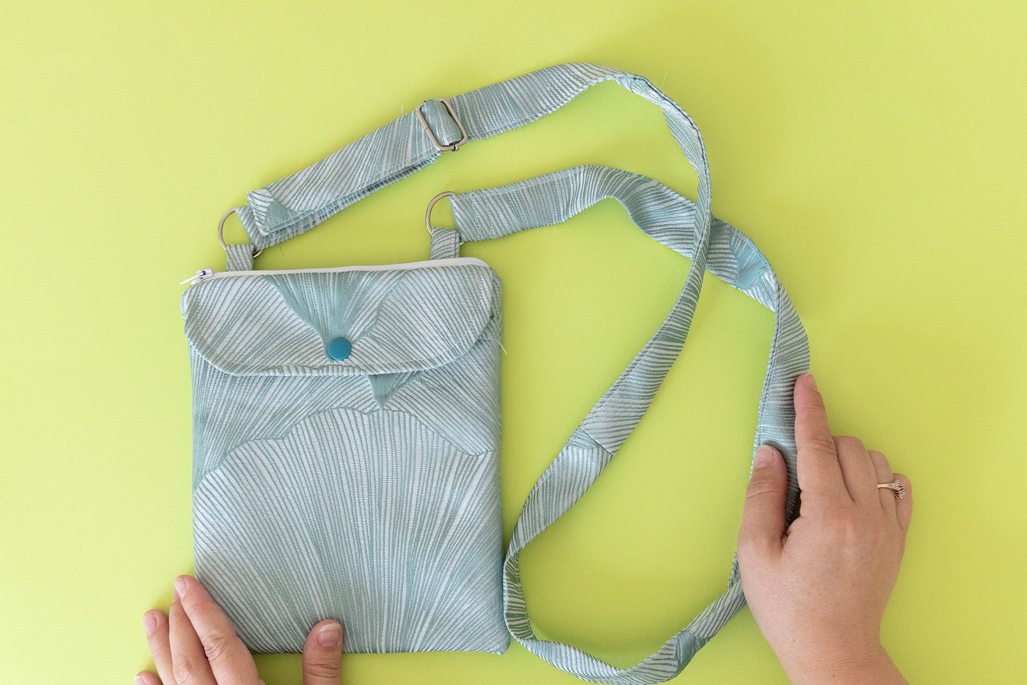 Bernie Belt Bag Cross Body Sewing Hack