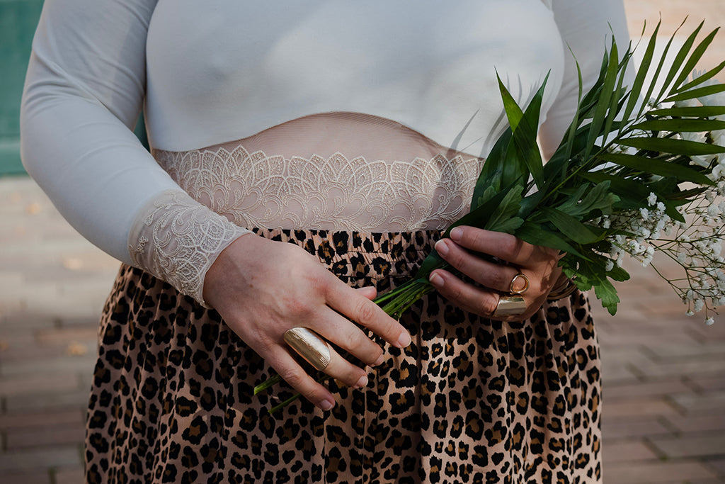 Elysian Bodysuit with lace inserts hack | By Elodie @ElodieBlueberry